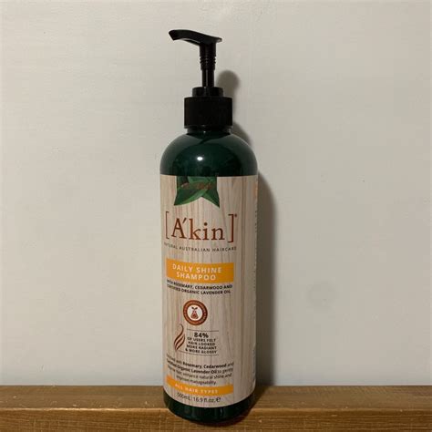 akin daily shine shampoo.